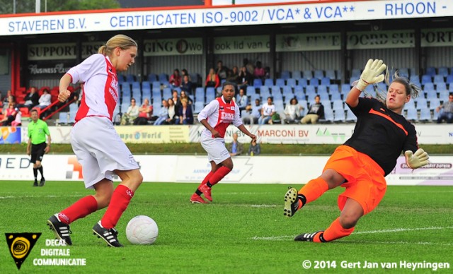 De allesbeslissende treffer voor RCL komt op naam van Marijke van den Berg.