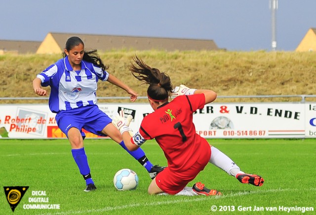 Na de vele mogelijkheden is het in de 64e minuut Felicia Farhad Sedighi die doelvrouwe Jennifer Gittling omspeelt en SVS op een 1-0 voorsprong brengt.