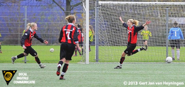 Marloes de Vos van ARC schoot de 3-2 in de touwen.