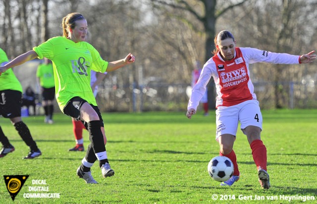 Samanta Stojanovic van RCL was goed voor drie doelpunten in het oefenduel tegen het uit IJsselstein afkomstige VVIJ.