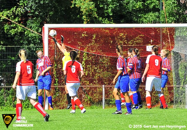 vv Rhoon - Weteringse Voetbal Combinatie