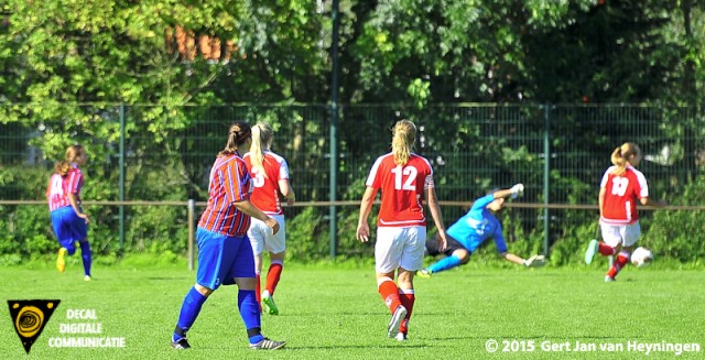 vv Rhoon - Weteringse Voetbal Combinatie