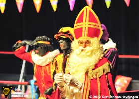 Zwarte Piet vastgebonden in Nootdorp