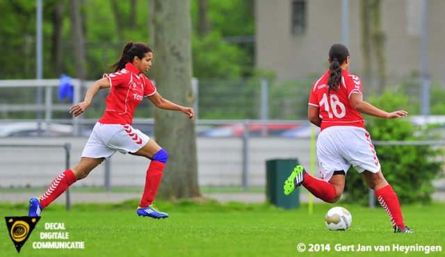 Tamara Colle van Rhoon met de gelijkmaker in het duel tegen Zwervers.