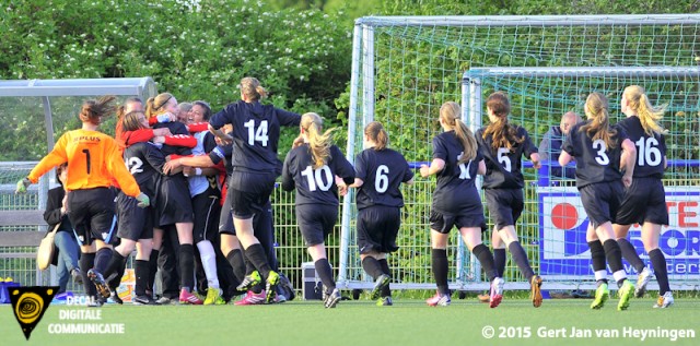 KNVB Bekerfinale tussen Velsen - VVIJ