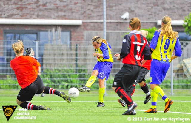 Lindy Hogedoorn scoorde voor Berkel de 2-0 in het oefenduel tegen ARC